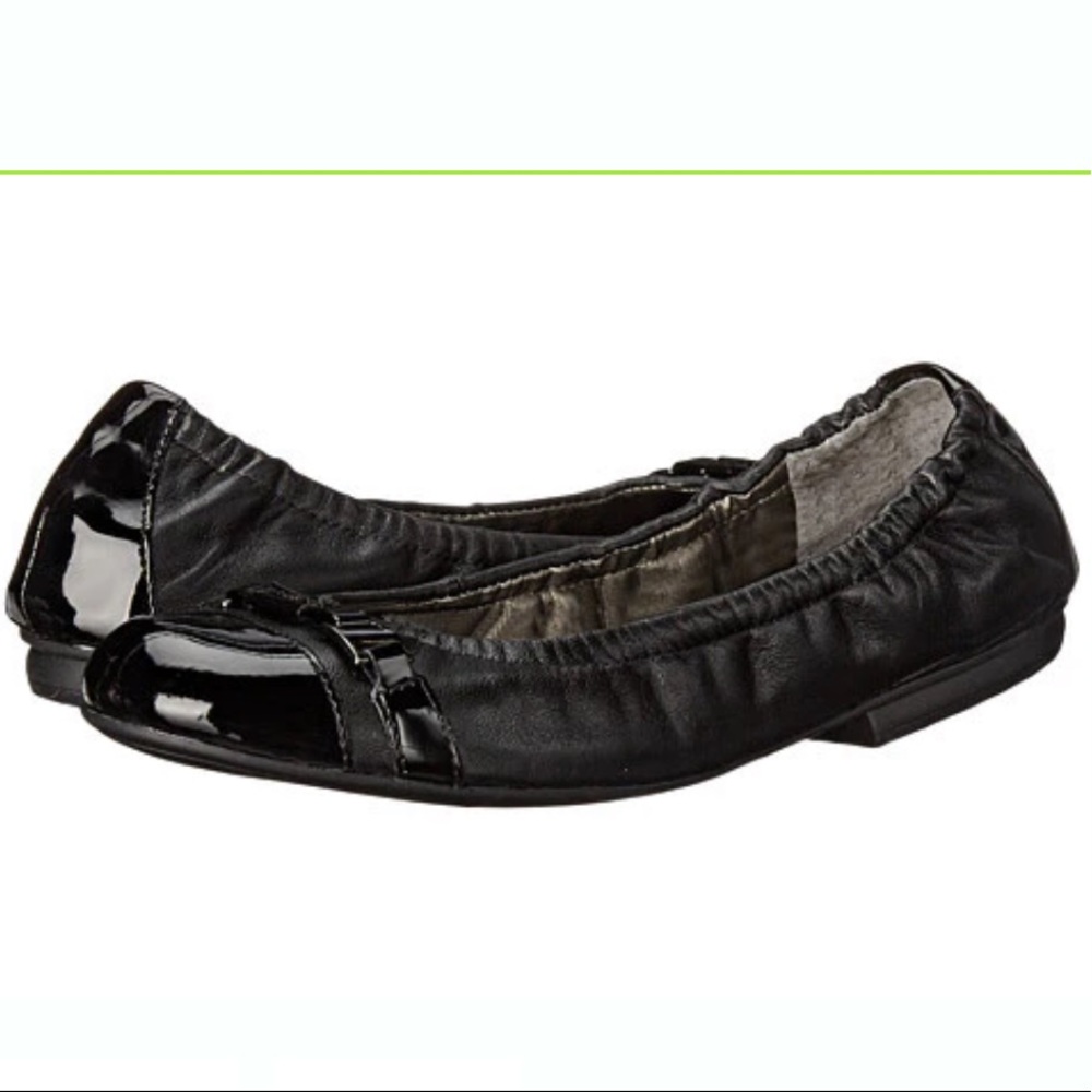 PRE-LOVED Tahari buckle flats